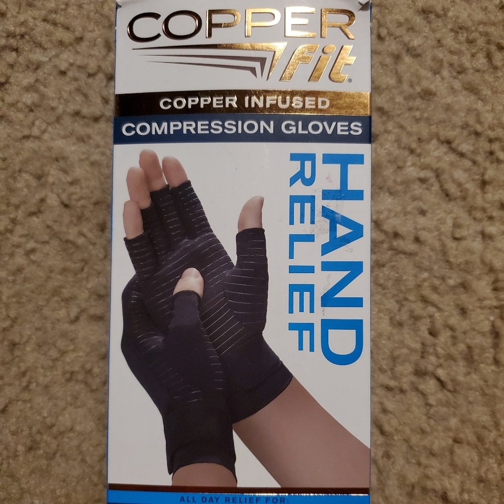 Copper fit compression gloves